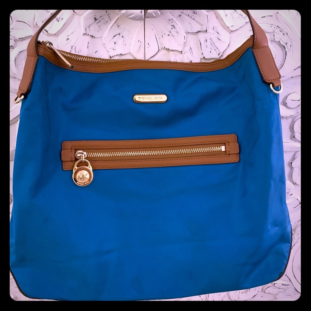 Michael Kors Millbrook Shoulder Tote